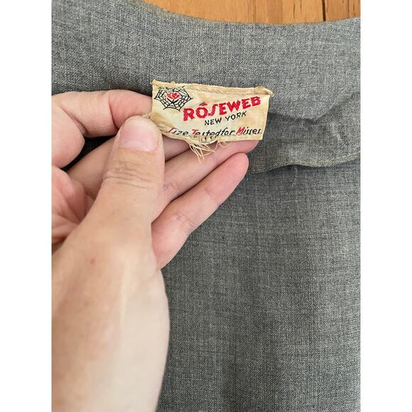 1950s Gray Wiggle Dress by Roseweb NY – Vintage Sheath with Side Zip - Picture 14 of 14